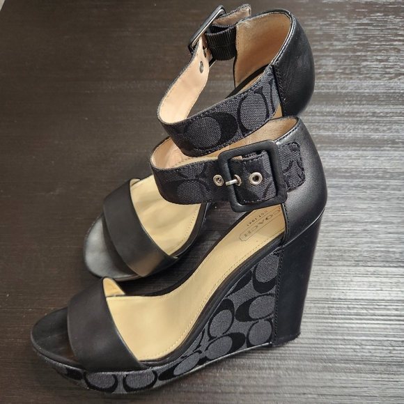 Coach Jerri Wedge - Picture 3 of 6